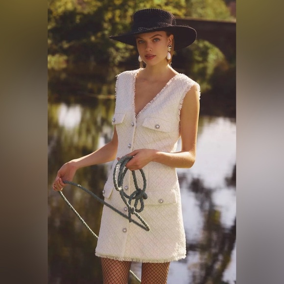 💥Absolutely Stunning 💥 BHLDN Ella V-Neck Pearl Tweed White Mini Dress